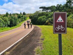 Sinalização de Cicloturismo Autoguiado - Foto Ivan Mendes