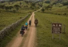Sinalização Cicloturismo Gestão Pública: por que a cor marrom protege seu município